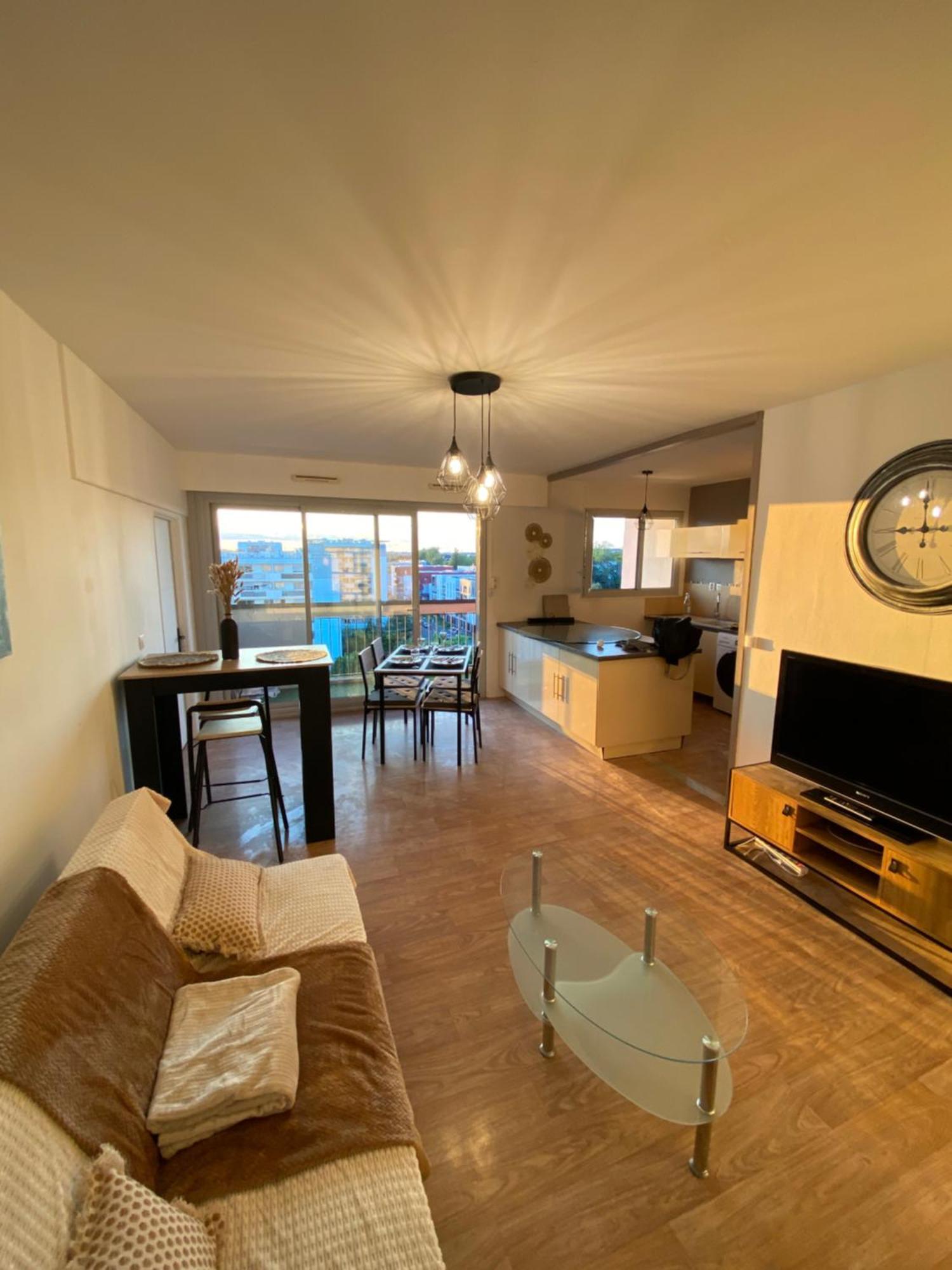 Appartement Spacieux - 10' Gare Angers Extérieur photo