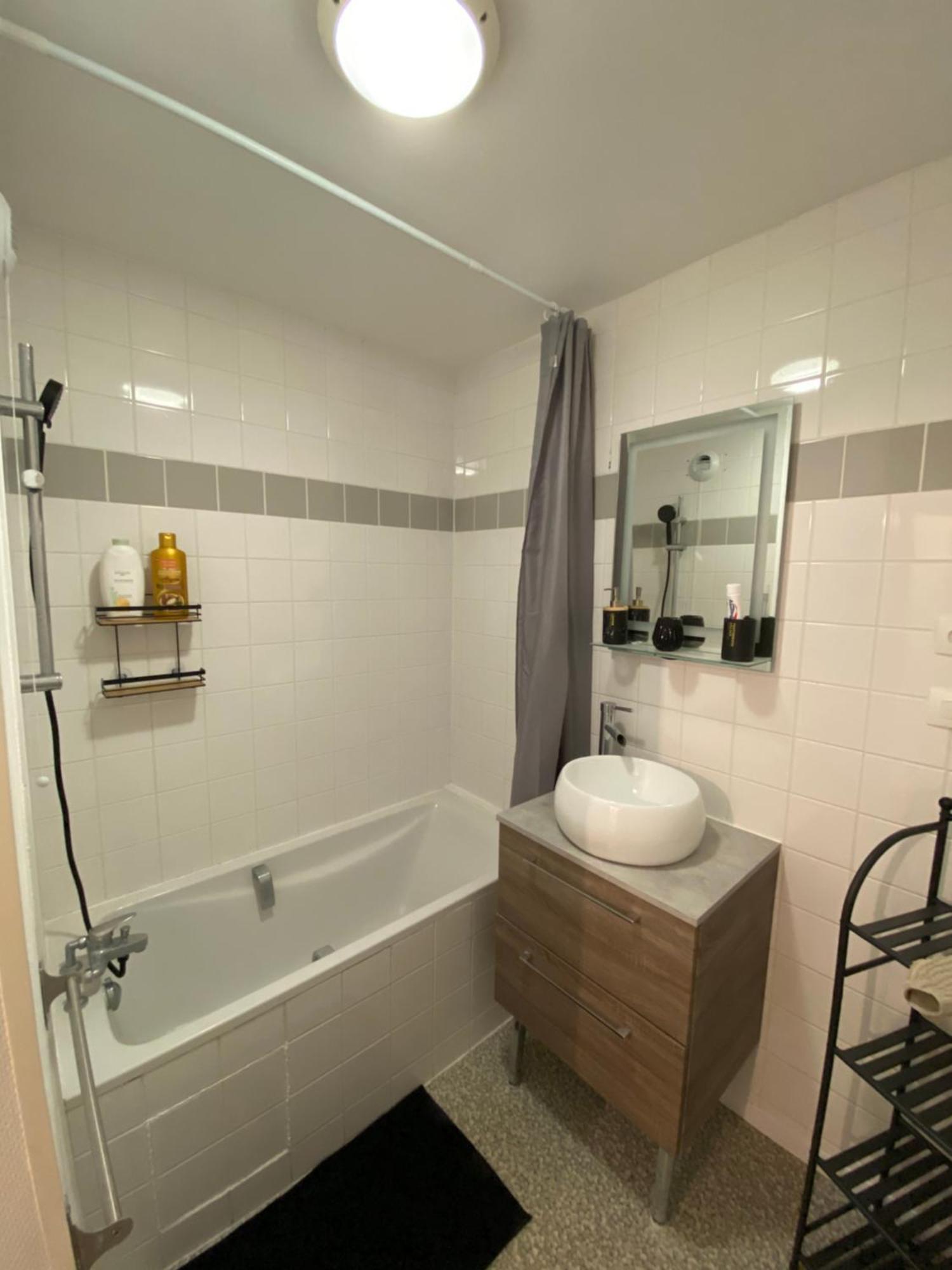 Appartement Spacieux - 10' Gare Angers Extérieur photo