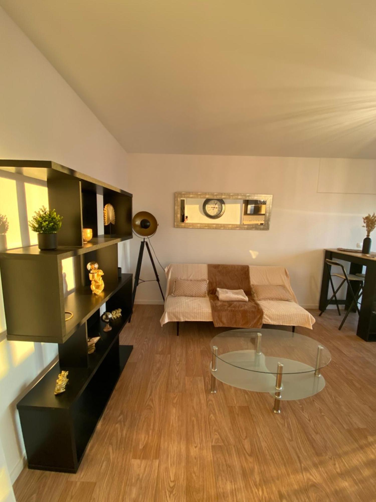 Appartement Spacieux - 10' Gare Angers Extérieur photo
